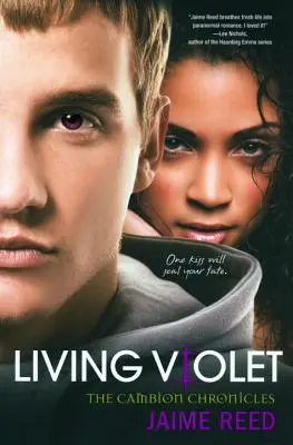 Živá fialová - Living Violet
