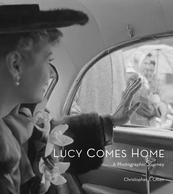 Lucy sa vracia domov - Lucy Comes Home