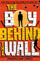 Chlapec za múrom - Boy Behind The Wall