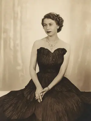 Alžbeta II: princezná, kráľovná, ikona - Elizabeth II: Princess, Queen, Icon