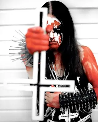 Pravý nórsky black metal: Obraciame sa v noci pohltenej ohňom - True Norwegian Black Metal: We Turn in the Night Consumed by Fire