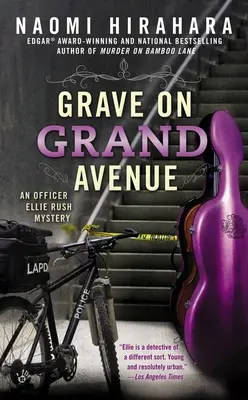 Hrob na Grand Avenue - Grave on Grand Avenue
