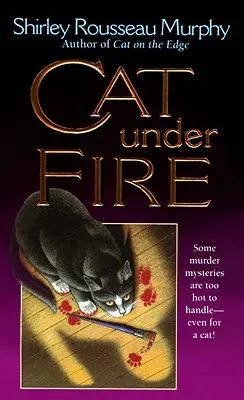 Mačka pod paľbou: Záhada Joea Greya - Cat Under Fire: A Joe Grey Mystery