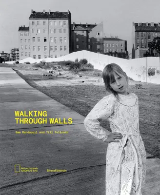 Prechádzanie cez steny - Walking Through Walls